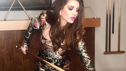 Eleonora Boi scherza sui social: look anni ’80 e un vestito che si abbina con…