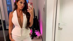 Abito bianco e décolleté da capogiro: Floriana Messina incanta il web con questa foto