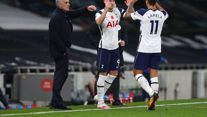 Mourinho ai tifosi del Tottenham: “Non dovete venire al derby per guardarlo, ma per giocare con noi”