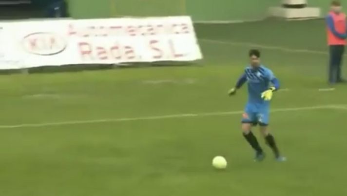 Non solo rigori e non solo parate: quel portiere è un dribblomane! Parra-show in Ourense-Compostela!