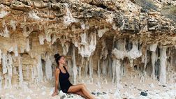 Erjona Sulejmani si rilassa alle Isole Canarie: abbronzatura e gambe da paura per l’ex di Dzemaili