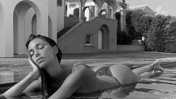 Belen Rodriguez sceglie il bianco e nero per far sognare i suoi follower