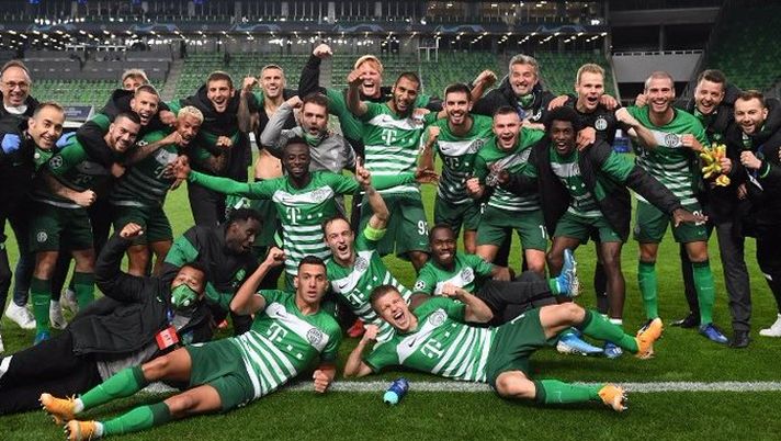 10mila mascherine in regalo ai tifosi e fumogeni, poi nel derby di Budapest il Ferencvaros “trita” l’Ujpest
