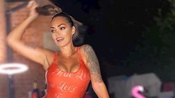 Emilie Nef Naf orgogliosa delle sue curve. L’ex di Menez scherza: “+5 chili”