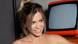 Ludovica Pagani presenta il suo nuovo look e lascia parlare il suo sorriso: “E tu sorridi”
