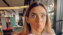 Giulia Amodio, arrivano gli auguri di buone feste. Lady Sensi: “Godiamocela senza troppi rimorsi”