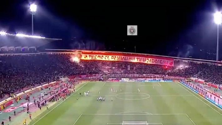 Tra fumogeni e reti bianche: a Belgrado il derby eterno è pari