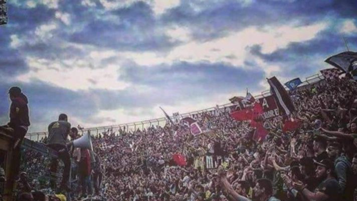 Curva Livorno, il virus ci ha tolto il derby dei derby: niente rimborso biglietti, date le mascherine ai lavoratori!