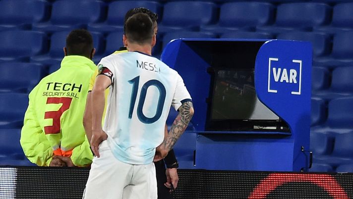 “Grazie per avermi fatto godere negli ultimi anni di vita”: Messi viene citato in.. un necrologio!