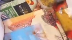 VIDEO / Pacco regalo dalla Samp a casa Candreva: Allegra mostra i regali