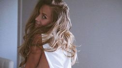 Nora Segura lascia tutti senza fiato: lato B da urlo, i followers impazziscono
