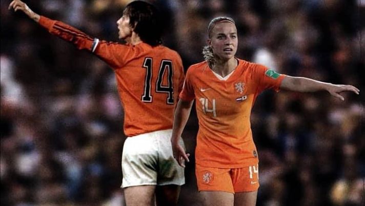 Jackie Groenen ha sempre voluto in Nazionale femminile il 14 di Cruyff: adesso è una sua ambasciatrice