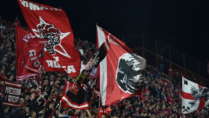 Canta che ti passa…il Natale sarà in campo a Trapani, il Perugia festeggia e si esibisce al microfono…