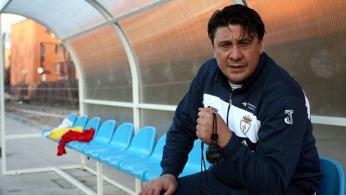 Carabanchel, Madrid, 14.000 casi Covid: in Terza divisione i calciatori giocano lo stesso, per 300 euro…
