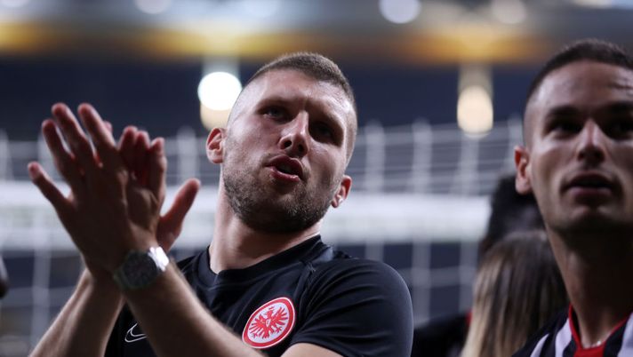 Rebic vuole giocare, l’Everton vuole Ibra: il Milan pensa al faro in mezzo per schierare Bennacer mezzala